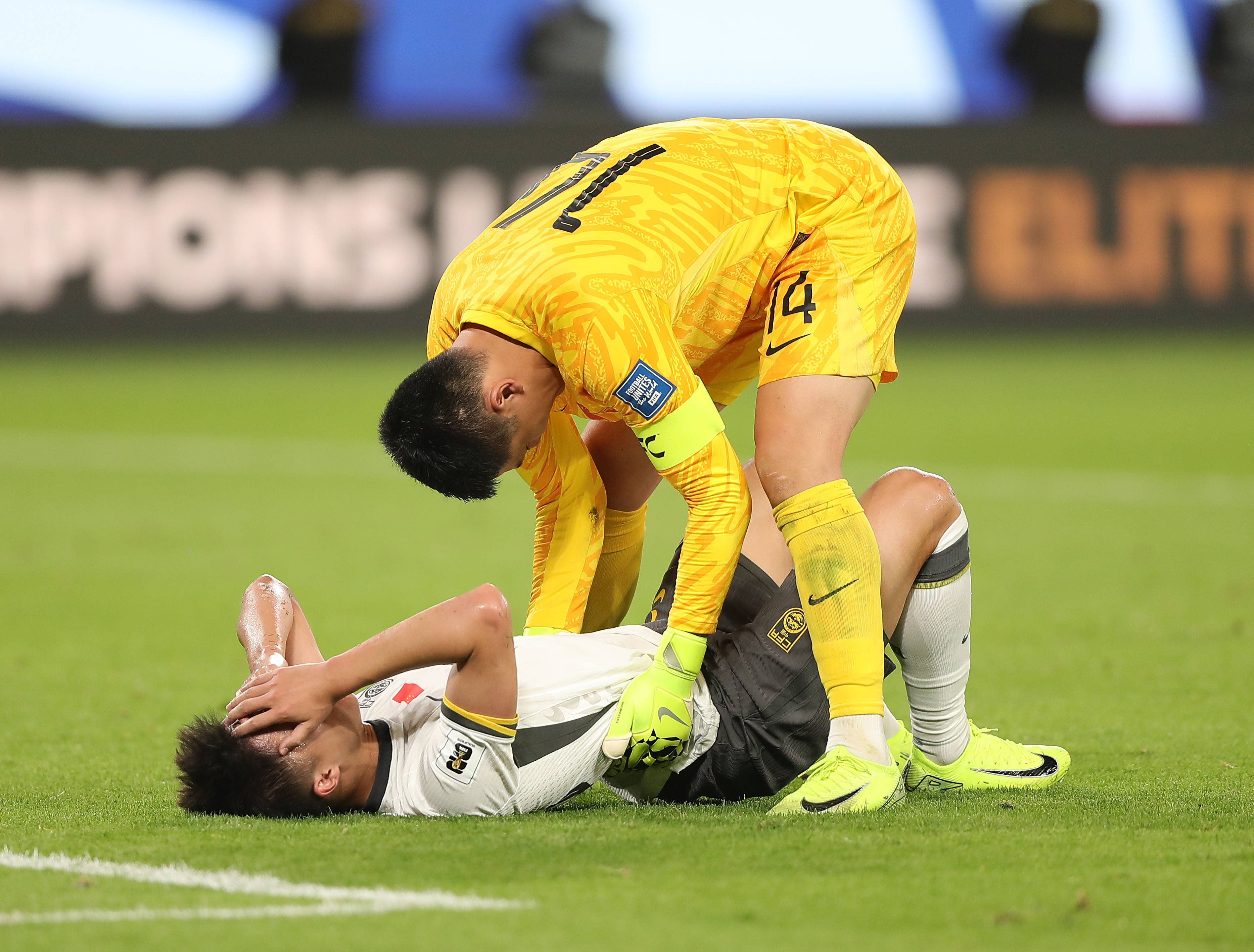 国足客场0-1沙特热议:伊万临场差到极致