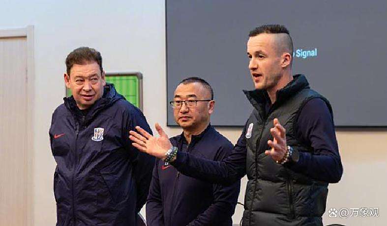 中超转会！3队更换外援，申花换中锋，两队引进欧洲非洲现役国脚的简单介绍